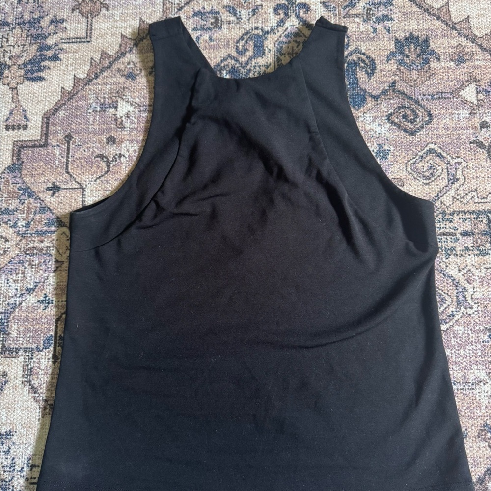 Black Sleeveless Women's Top with Twist Back